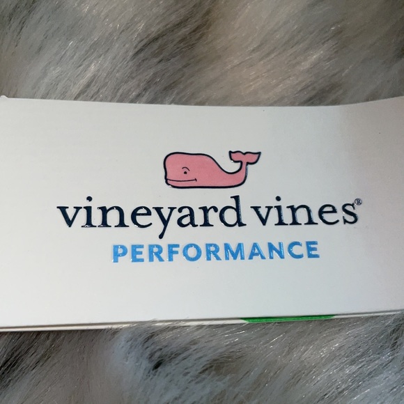 NWT Ladies Vineyard Vines sleeveless golf shirt - Picture 3 of 6